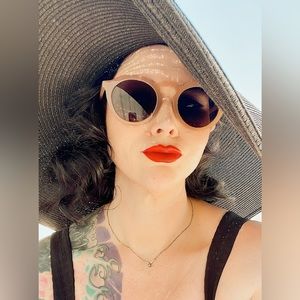 Salutations! I’m Kelly